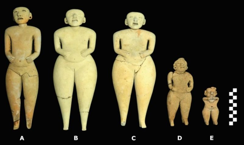 Five pre-Colombian bolinas puppets from El Salvador