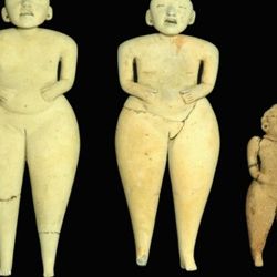 Five pre-Colombian bolinas puppets from El Salvador